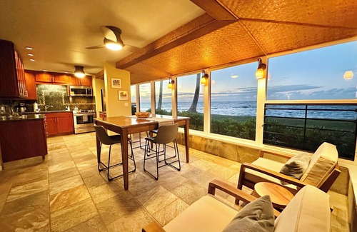 Waialua Condo | Sunset Hale - Oceanfront North Shore