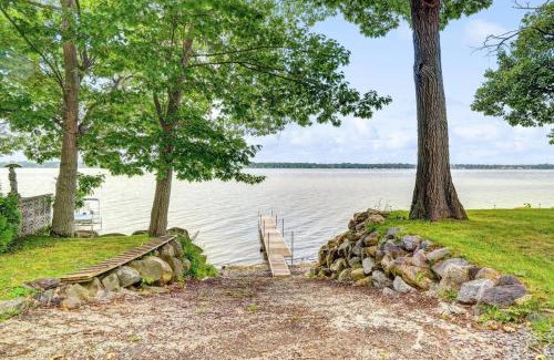 Venise-en-Quebec Villa | Sunset Heaven - Modern Lake House with Spa