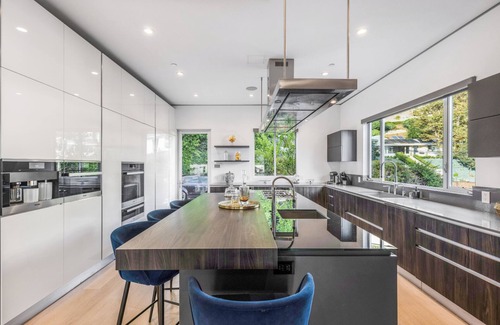 Hollywood Hills West Villa | Sunset Heights - Elegant Modern Villa with Beautiful Views in the Hills