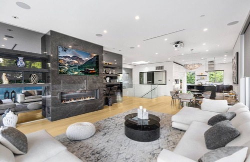 Hollywood Hills West Villa | Sunset Heights - Elegant Modern Villa with Beautiful Views in the Hills