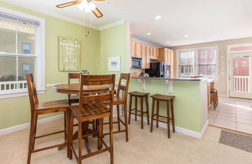 Sunset Island House | Sunset Island 30 Canal Side Mews West