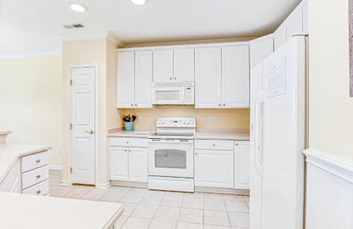 Sunset Island Apartment | Sunset Island - 37 Fountain Dr W 3D