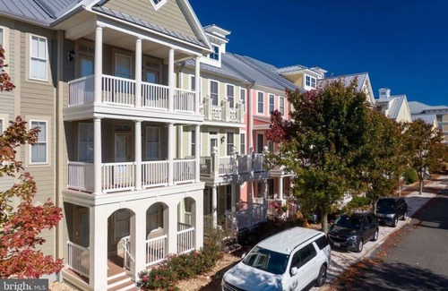 Sunset Island House | Sunset Island Resort 5BR 4BA Townhome w/Amenities