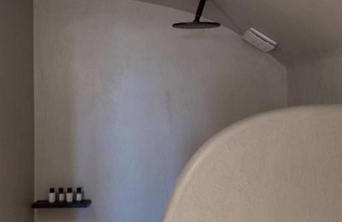 Akrotiri Hotel | Sunset Junior Suite with outdoor Hot Tub