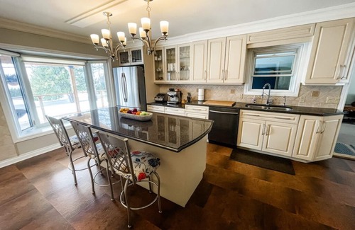 Timiskaming District House | Sunset Lake House