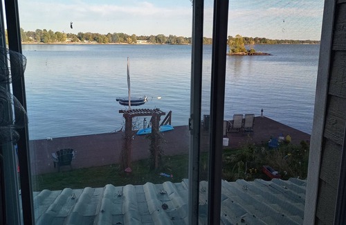 Unorganized North Nipissing Cottage | Sunset Lakefront Paradise, 1 bedroom w/balcony