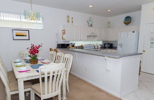 Sunset Lakes House | Sunset Lakes - Luxury pool home on Disney's doorstep!