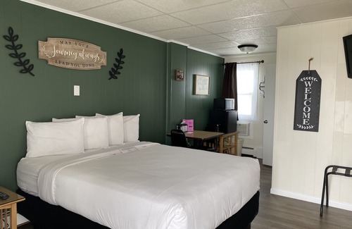 Escanaba Hotel | Sunset Lodge Escanaba