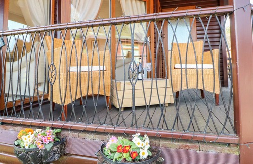 Tunstall House | SUNSET LODGE, family friendly in Catterick, North Yorkshire