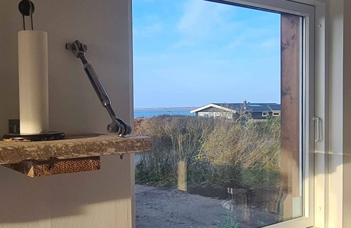 Kongsnæs House | Sunset Lodge with view over Grønsund