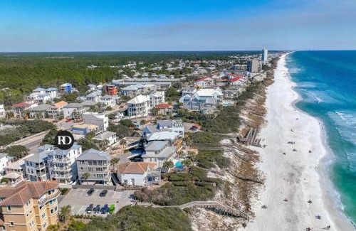 Seawalk Circle House | Sunset Lounge