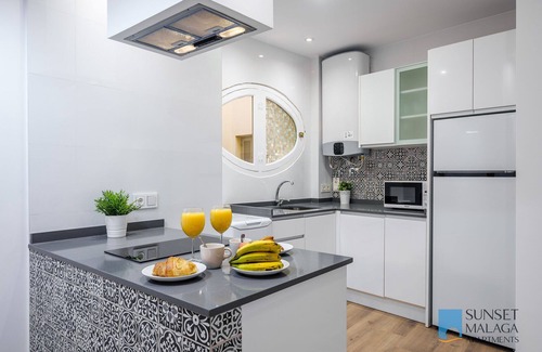 Ensanche Centro Apartment | Sunset Malaga Apartments - Santiago