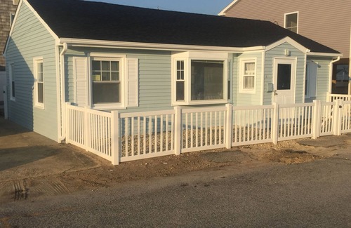 Lavallette House | Sunset Manor - Short walk to beach