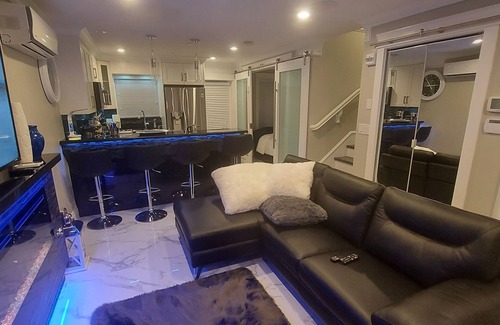 Vancouver South Apartment | Sunset Mews Luxurious 3 Bed Townhouse