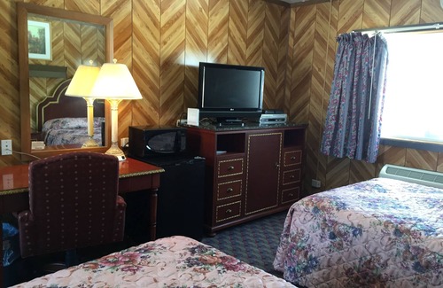 Lake Bluff Hotel | Sunset Motel