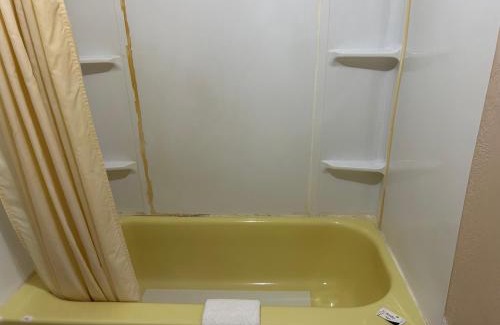 Rockingham Hotel | Sunset Motel