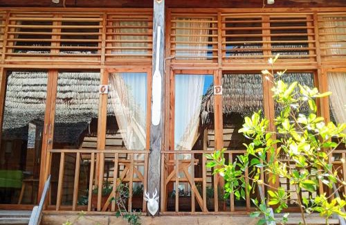 Moyo House | Sunset Moyo Bungalows