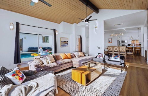 La Presa House | Sunset Oasis Pool Home + Stunning San Diego Views + Pool Table + Ping Pong Table