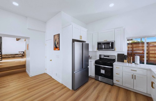 La Presa House | Sunset Oasis Pool Home + Stunning San Diego Views + Pool Table + Ping Pong Table