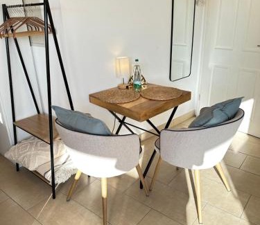 Altstadt Apartment | Sunset Oasis - Terrasse, Freies Parken, Zentral, Nähe Bahnhof, WLAN