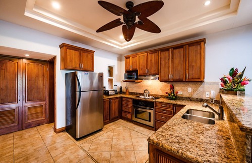 Playa Langosta Apartment | ♚Sunset & Ocean View Jacuzzi Beachfront Penthous♚