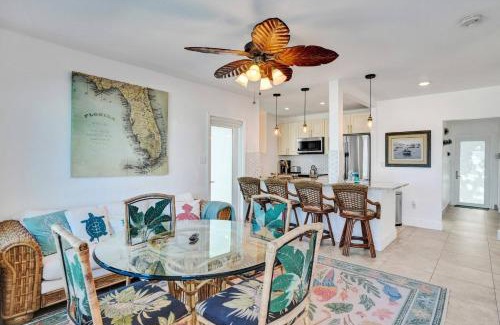 Hollywood House | Sunset Oceanfront Retreat