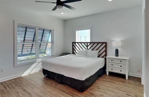 Gulf Lagoon Beach House | Sunset On Snapper A