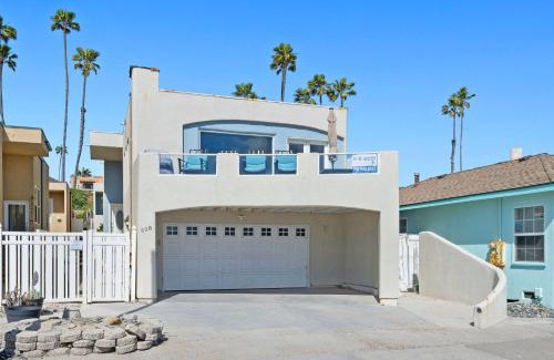 Townsite House | Sunset On The Strand