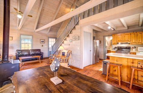 Helen Cabin | Sunset Overlook - Pet Friendly Family Cabin with Gorgeous Sunset Views