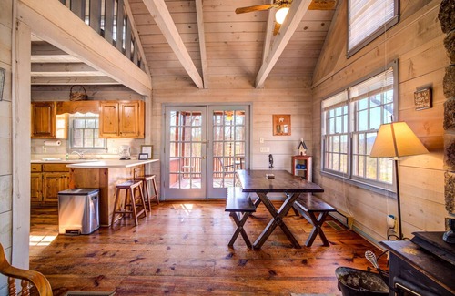 Helen Cabin | Sunset Overlook - Pet Friendly Family Cabin with Gorgeous Sunset Views