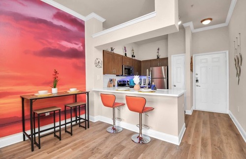 Houston Apartment | Sunset Paradise - 1BR/NRG/Med Center/Galleria