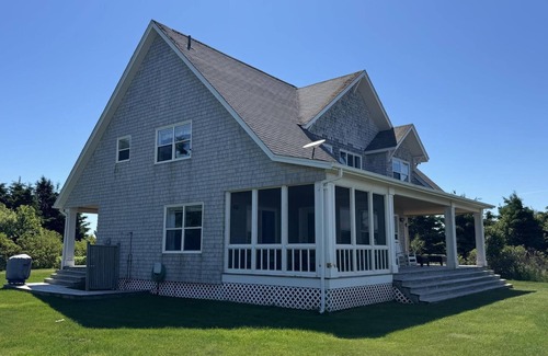 Cape Traverse House | Sunset Point with views of the Confederation Bridge