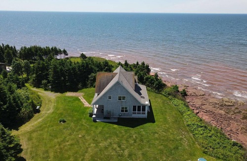 Cape Traverse House | Sunset Point with views of the Confederation Bridge