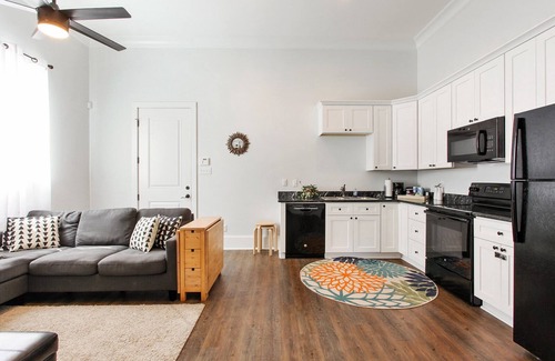 Algiers Point Condo | - Sunset Point C, Quiet 1 Bedroom, Private Condo - Close to French Quarter
