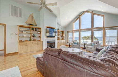 Carolina Dunes House | Sunset Retreat | 1900 ft from the beach | Private Pool, Hot Tub | Duck