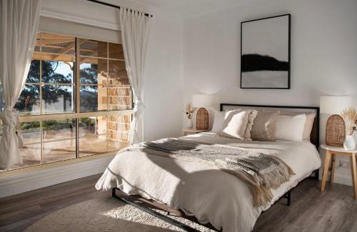 Franklinford House | Sunset Retreat - 4 bedroom home with sunset views