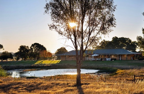 Franklinford House | Sunset Retreat-amaxing views over Mt Franklin