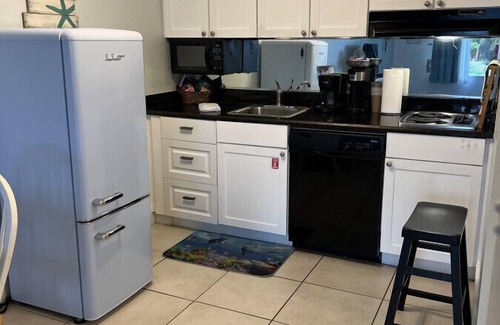 Ruskin Apartment | Sunset Retreat Condo #506 Little Harbor