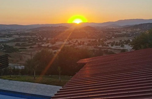 Pentakomo Apartment | Sunset Retreat Cyprus