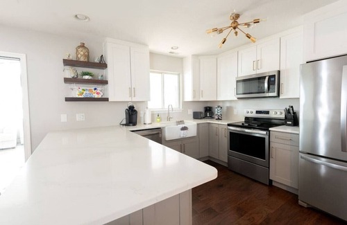 Sunrise Beach House | Sunset Retreat: Mile Marker 21 Overlook