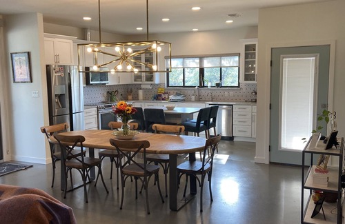 Austin House | Sunset Retreat on Acreage - Short Drive to Downtown