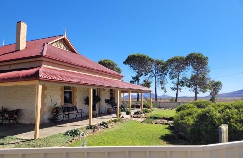 Wonoka House | Sunset Ridge Accommodation -Rockville Homestead