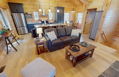 Logan Cabin | Sunset Ridge Cabin in Hocking Hills