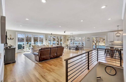 Seneca House | Sunset Ridge Lake Front Retreat