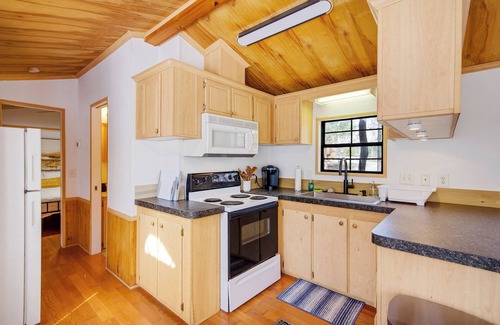Monteagle Cabin | Sunset Ridge @ Trailhead Cabins