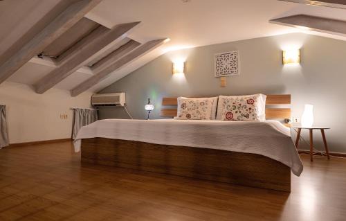 Zalongo Apartment | Sunset Riza