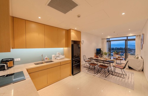 Ngu Hanh Son Apartment | Sunset romantic 2 BR AP balcony ocean view | Private beach