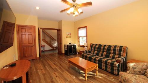 West Cape May House | Sunset Sands And Sea Dogs