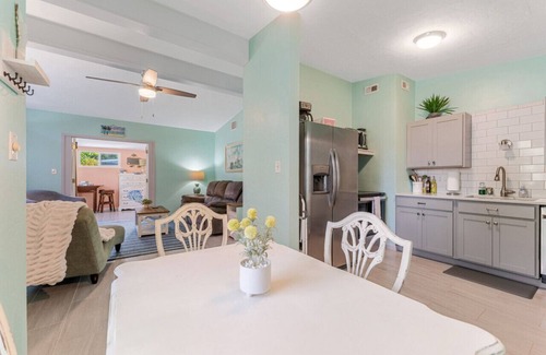Coquina Key House | Sunset Serenity 2/1 pool home