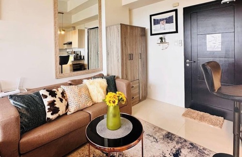 Mandurriao Apartment | Sunset Serenity Iloilo | Cozy Stay + Fast Wi-Fi, Welcome to Sunset Serenity Home WV Towers Iloilo!
